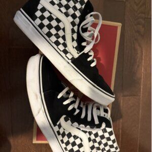 VAN'S LIMITED EDITION CHECKERBOARD SIZE 12 SK8-HI SHOE - AMAZING SHAPE!